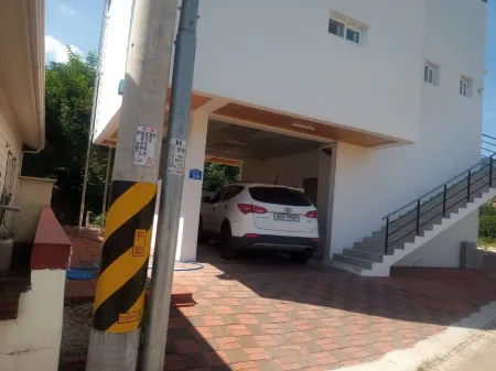 Gyeongju 2nd House Отели рядом со станцией Сингёнджу