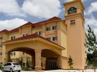 La Quinta Inn & Suites by Wyndham Decatur