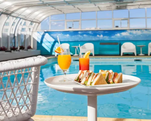 Mercure Lisboa Hotel Hotels near Sete Rios