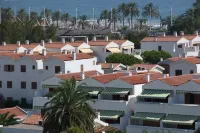 Apartamentos Estival Park Hôtels à proximité de : Ass. Cultural Dels Musulmans De Reus I Comarca