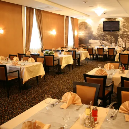 Hotel Crystal