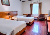Pardede International Hotel Hotels in Madras Hulu