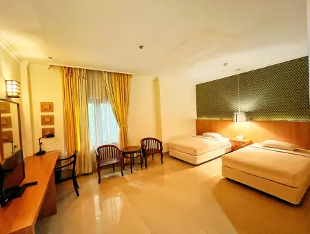 Sari Kuring Indah Hotel Отели в г. Jombang
