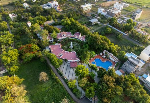 6. 아루나이 아난타..