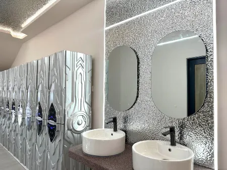 U Capsule Hotel Kulai Отели рядом с достопримечательностью «Johor Premium Outlets»