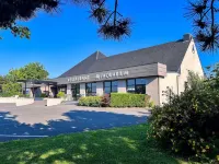 Inter-Hotel l'Aquarium Hotels in Fresnes-les-Montauban