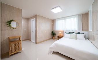 Gapyeong Refresh Pension (Spa, Private House)
