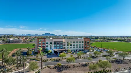 Holiday Inn Express & Suites GILBERT – MESA GATEWAY AIRPORT by IHG