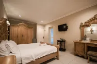Ottenville Boutique Hotel فنادق في Cicendo