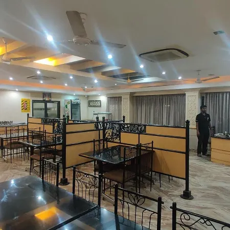 Hotel Aishwaryaa - the Business Way Hotele w: Erode