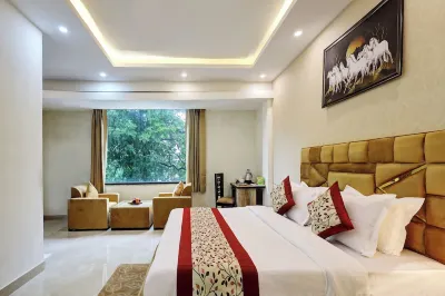Hotel Golden Era-Near Shopprix Mall
