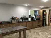 Super 8 by Wyndham Meridian - sarapan