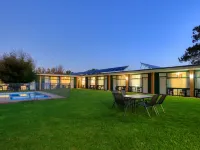 Junee Motor Inn Hotels in Junee