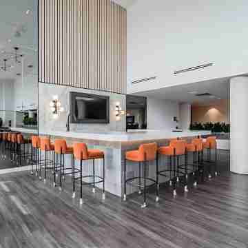 Modern High-Rise 24th Floor Condo w Private Patio Fitness & Recreational Facilities