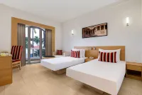 Lemon Tree Hotel, Aurangabad Отели рядом с достопримечательностью «Gurudwara Bhai Saheb Bhai Daya Singh Ji Bhai Dharam Singh Ji»
