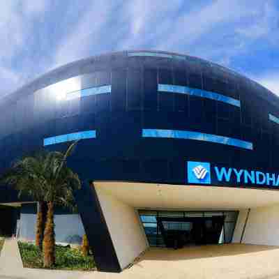 Wyndham Quito Airport Hotel Exterior