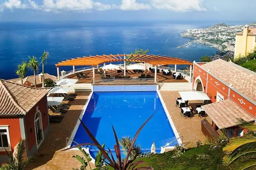 Sea and Sun 4 You - Palheiro Village Hotels in Sao Goncalo
