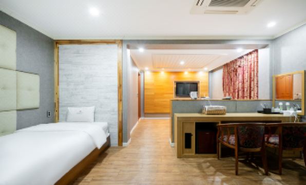 6. 완도 로망스..