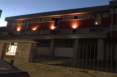 Palazzo Marignano Hotel Отели в г. Лоди