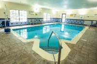 Hampton Inn Hadley-Amherst Area - Pool