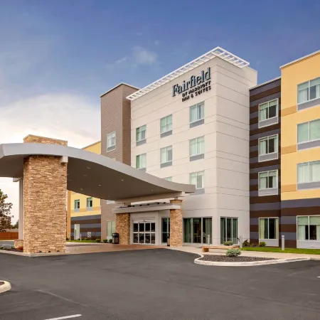 Fairfield Inn & Suites Port Clinton Waterfront