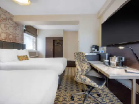 The Champlain Waterfront Hotel Ascend Hotel Collection Hotels in Orillia