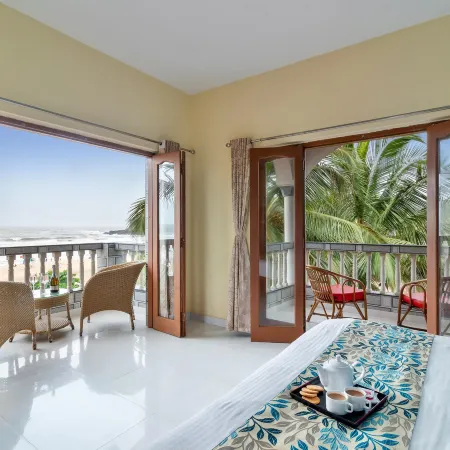 Larios Beach Holidays