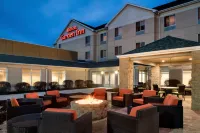 Hilton Garden Inn Dubuque Downtown Các khách sạn gần Dubuque Arboretum and Botanical Gardens