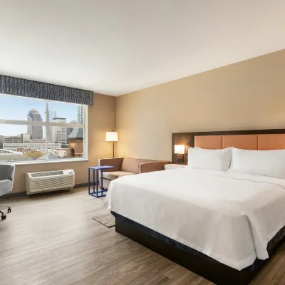 Hampton Inn by Hilton Indianapolis Downtown Iupui Các khách sạn gần Dinh thự Old National Centre