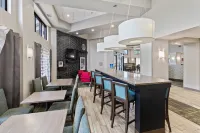 Hampton Inn & Suites Memphis-Galleria - parking