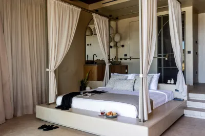 Cicada Suites Elegant Beach Living فنادق في Karteros