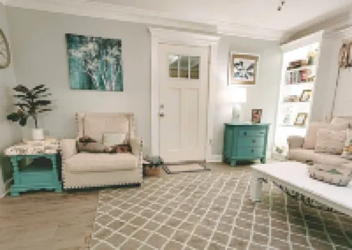 Magnolia Gnomes and Gardens, Large Fenced yard and Pets Stay Free!!