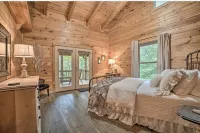 Beautiful 3BR/3BA Luxury Cabin in the Treetops of Blue Ridge