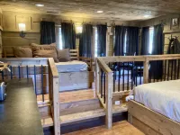 Peaceful Views & Comfort, Within 10 Mi of Mt. Rushmore & Custer State Park. Hotels near Iron Creek