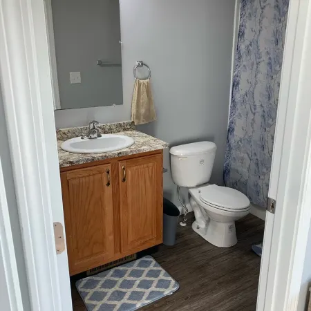 Townhome near Cheat Lake. Minutes to I-68 & approx 6 miles to WVU Stadium