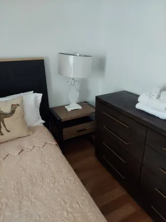 Central Villa - Cozy, Comfortable & Close to it all Отели рядом с достопримечательностью «Hard Rock Giant Guitar»