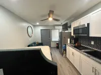 studio 1 min from Southern Regional hospital 15 MiN  FROM ATLANTA APT B