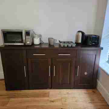 Annexe Pool Table Air Hockey Table Tennis Movie Dining/Meeting Rooms