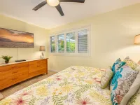 Ocean Front, Ground Level 1 Bedroom with King, Sleeps 4, with Cold AC Hotels in Kapaʻa