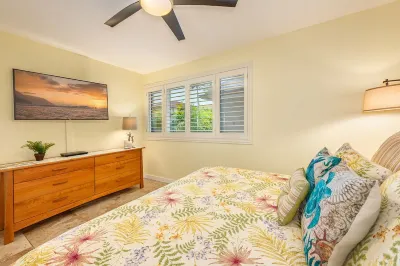 Ocean Front, Ground Level 1 Bedroom with King, Sleeps 4, with Cold AC