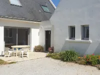 Detached Twin Villas 100m from the Sea in Trégunc Hotels in Trégunc