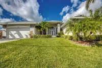 Spacious waterfront villa w 2 master suites, a junior suite, heated pool and spa