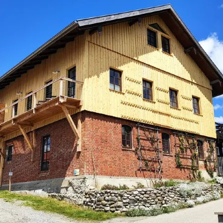 Exclusive, sunny new-build vacation apartment with the flair of a former barn