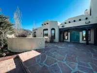 Slope & Sage Hideaway- 2m Arroyo Seco /20m Taos/20m Ski Valley Hotel dekat Williams Lake