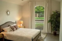 Tropical Family Funhouse, Relax: No Chore Pet friendly Rental