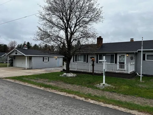 Trailing with a Twist Hotel a Richfield Township