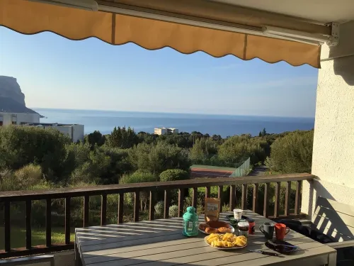 Cassis app 4per VUE MER Wifi Tennis Parking Piscine Lave Vaisselle Lave Linge