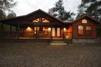 Buck-Eye Hollow 2 bedroom, 2 bath, fire pit, hot tub!