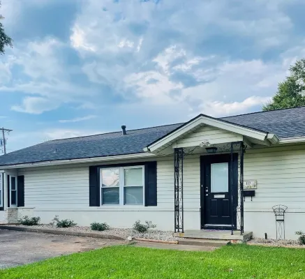 Walk to Sfa,  Centrally Located 3 Bedroom in Historic Pecan Street Neighborhood