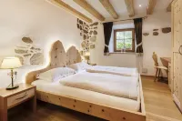 Centrally located, family-friendly apartment in the middle of the Dolomites